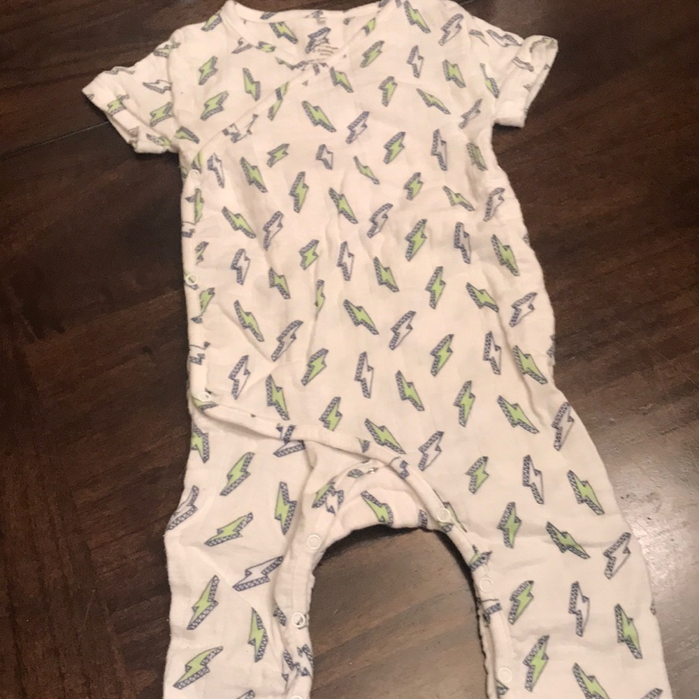 Short Sleeve Kimono Aden + Anais Piece!